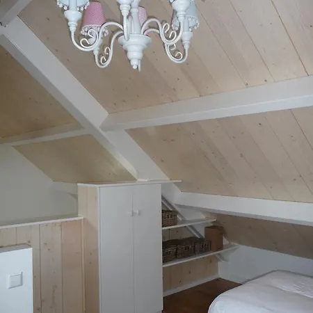 Rechthuis Zouteveen Couette-café 4*