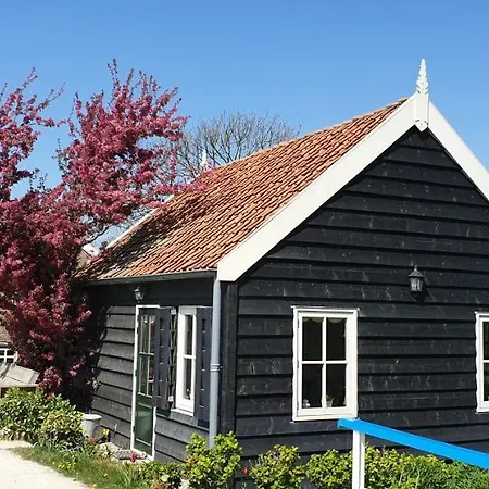 Rechthuis Van Zouteveen Bed & Breakfast Schipluiden