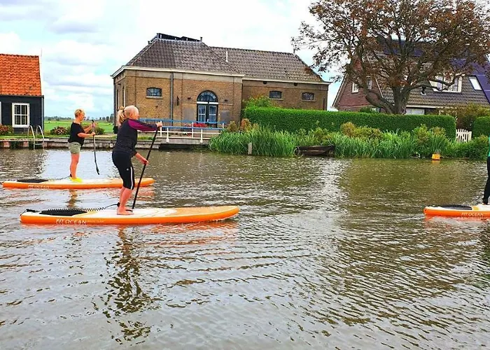 Rechthuis Zouteveen Bed and breakfast 4*