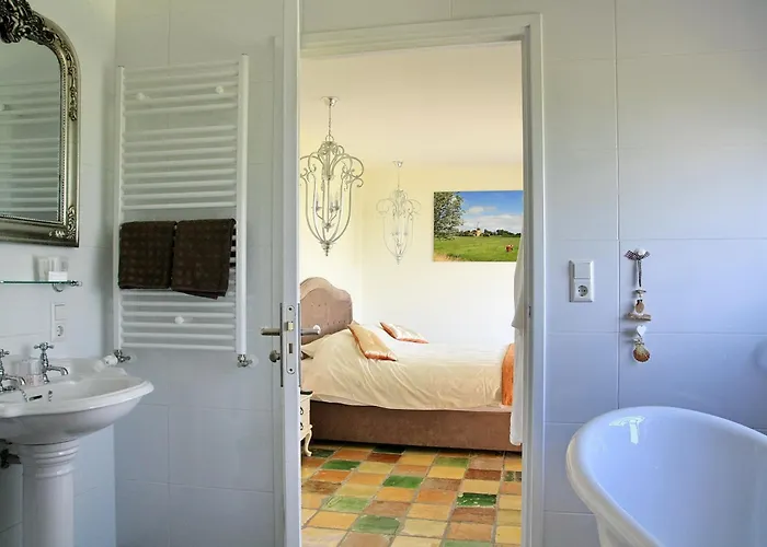 Bed and breakfast Rechthuis Zouteveen 4*