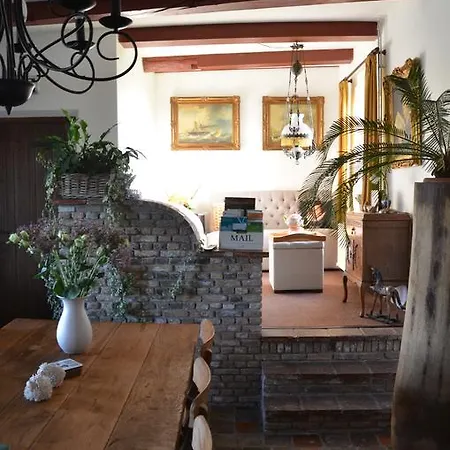 Rechthuis Zouteveen 4*