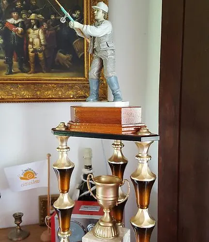 Rechthuis Zouteveen לינה וארוחת בוקר 4*